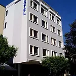 Hotel Kruja 3*