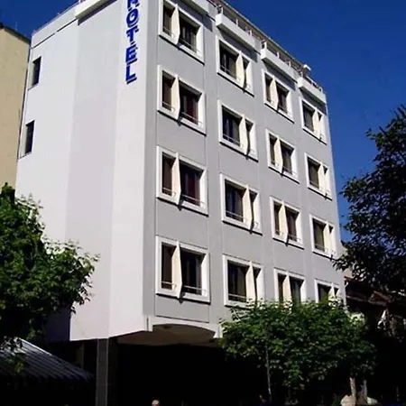Szálloda Kruja 3*