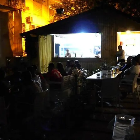 克鲁亚酒店 酒店